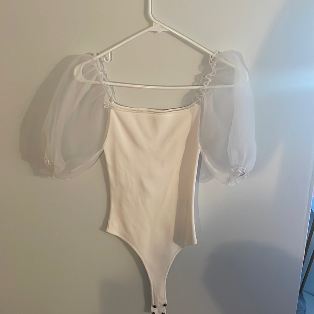 ASTR the label sheer puff sleeve bodysuit.